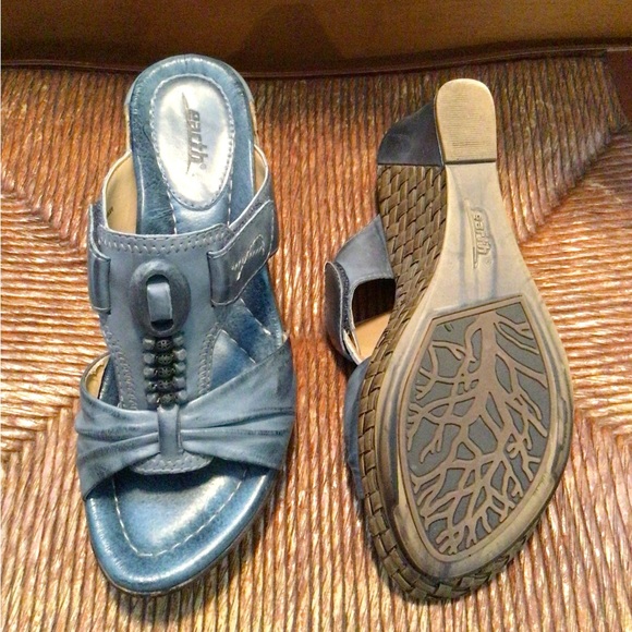 Wedge Sandals - Picture 3 of 5